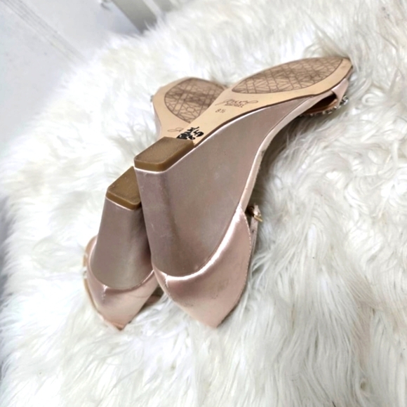 Jewel Badgley Mischka Elegant Wedge Heels Size 8.5 - Picture 9 of 9